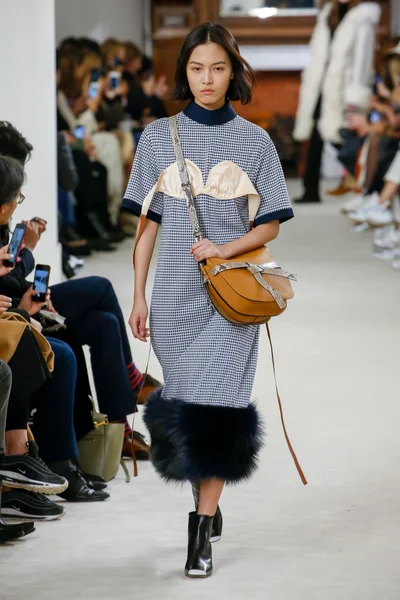 Look 1